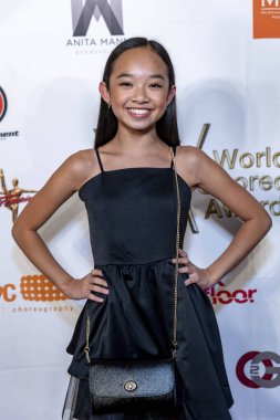 Nicole Laeno, 23 Ekim 2018 'de Şaban Tiyatrosu, Beverly Hills, Kaliforniya' da 8. Geleneksel Dünya Koreografi Ödüllerine katıldı.