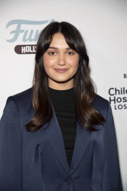 Ariela Barer 18 Aralık 2019 'da The Study, Hollywood, CA' da Los Angeles Çocuk Hastanesi 'ne düzenlenen 4. Yıllık Tatil Galasına katıldı..