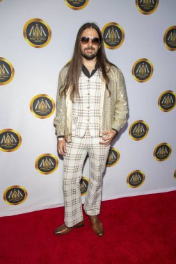 Obadiah Brown-Beach 20 Kasım 2019 'da Avalon Hollywood, Hollywood, CA' da Hollywood Medya Ödülleri 'ne katılıyor.