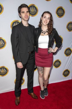 Casey Adwards, Ali Edwards 20 Kasım 2019 'da Hollywood Medya Ödülleri' nde Hollywood Müzik Ödülleri 'ne katıldı.