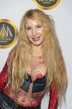 Marie Parie, 20 Kasım 2019 'da Avalon Hollywood' da Hollywood Medya Ödülleri 'ne katılıyor.