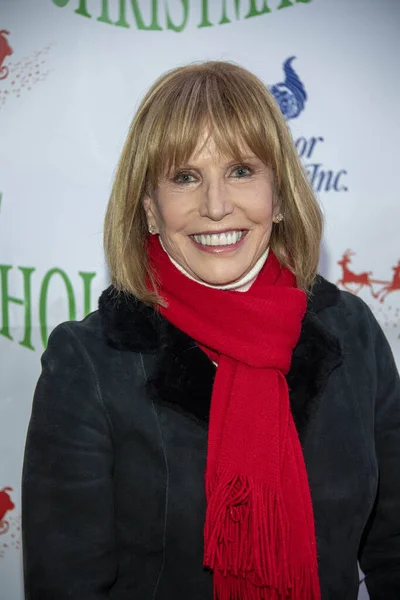 Leslie Charleson Hollywood Bulvarı, Hollywood, CA 'da 1 Aralık 2019' da Deniz Oyuncakları için düzenlenen 88. Hollywood Noel Geçidi 'ne katıldı.