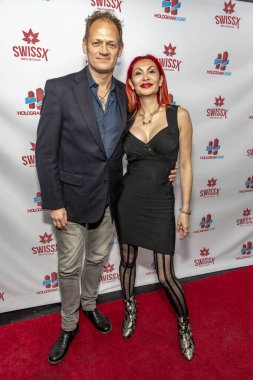 Michael Garbutt, Blaze Lovejoy, 7 Haziran 2018 'de Hologram USA Tiyatrosu' nda ABD 'nin ilk 