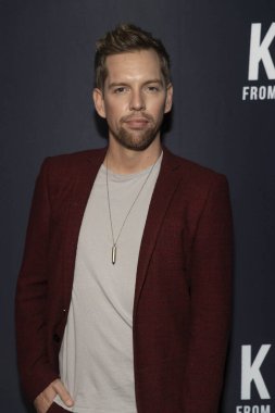 Shaun Caulin Young, 8 Kasım 2018 'de Los Angeles, Kaliforniya' daki The Sofitel Hotel Riviera31 'de Kut from the Kloth' un açılış partisine katıldı.