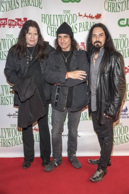 Craig Goldy, Bjorn Englen ve Vinny Appice, 26 Kasım 2017 'de Hollywood, Kaliforniya' daki Deniz Oyuncakları Vakfı 'nın düzenlediği 86.