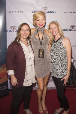 Anne McDaniels, 17 Eylül 2016 'da Hollywood, Kaliforniya' da W Hotel Hollywood 'da Emmy Ödülleri' ni onurlandıran 2016 Ünlüler Bağlı Lüks Halı Kırmızı Halı 'ya geldi.. 