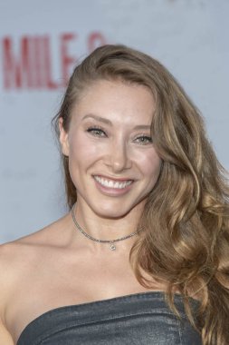 Alexandra Vino 9 Ağustos 2018 'de Los Angeles' taki The Regency Village Theatre, Los Angeles 'ta düzenlenen 