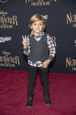 Jeremy Maguire 29 Ekim 2018 'de Dolby Theater, Los Angeles, Kaliforniya' daki Disneys The Fındıkkıran ve Four Realms World Premiere konserine katıldı.