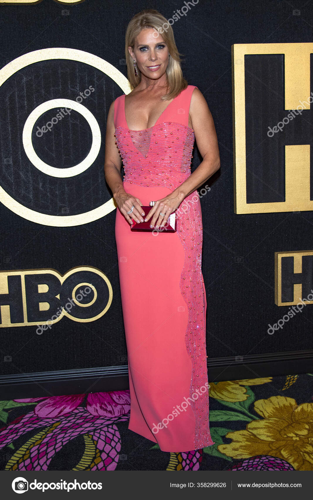 Cheryl Hines Participa Recepção Hbos Post Award Após 70Th Primetime
