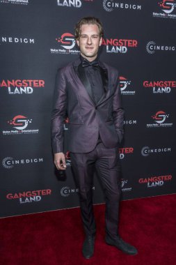 Scotch Hopkins, 29 Kasım 2017 'de Mısır Tiyatrosu, Hollywood, Kaliforniya' daki Gangster Land Prömiyerine katıldı.