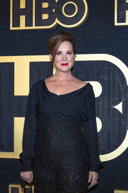 Elizabeth Perkins, 17 Eylül 2018 'de Los Angeles Pasifik Tasarım Merkezi' ndeki Plaza 'da 70. Primetime Emmy Ödülleri' nin ardından HBOS Post Ödül Töreni 'ne katılıyor. 