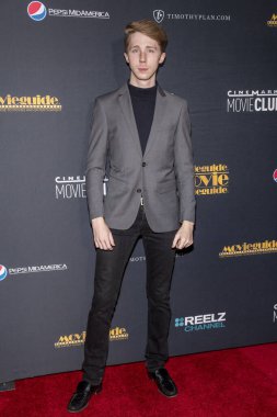 Joey Luthman 2 Şubat 2018 'de Universal Hilton, Universal City' de 26. Yıllık Film Rehberi Ödülleri 'ne katıldı.