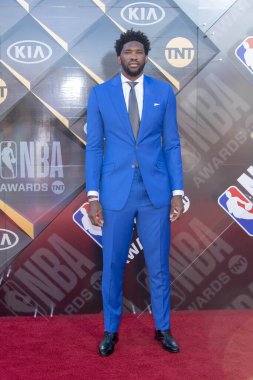 Joel Embiid, Barker Hanger, Santa Monica, Kaliforniya 'dan 2018 NBA Ödül Töreni' ne 25 Haziran 2018 'de katıldı.
