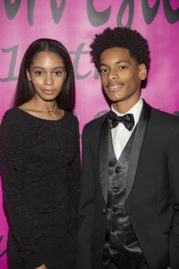 Gabrielle ve Michael Goodmen, 15 Haziran 2018 'de Los Angeles' taki Yüksek Görüş Kilisesi 'ndeki Çölyak Hastalıkları Vakfı yararına Jillian Estell' in Kırmızı Halı Doğum Günü Partisi 'ne katıldılar.