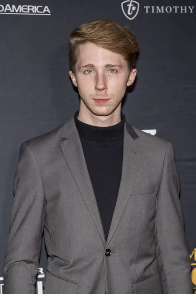 Joey Luthman Adopts 26Th Annual Movieguide Awards Universal Hilton 2018 — 스톡 사진