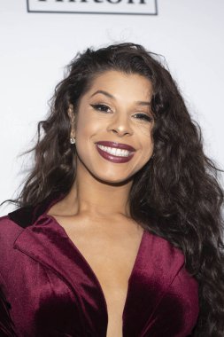 Hailie Sahar, 13 Ekim 2018 'de Beverly Hilton Hotel, Kaliforniya' da Los Angeles 2018 sayılı Point Vakfı 'na katıldı.