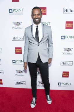 Solomon Georgio, 13 Ekim 2018 'de Beverly Hilton Hotel, Kaliforniya' da Los Angeles Onur Vakfı 'na katılıyor.