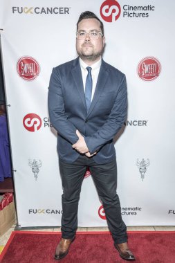 Kristian Brunn kitap tanıtımına katılıyor. 2, 2 Aralık 2017 'de Los Angeles, Kaliforniya' daki Sinemacılar Grubu Galerisi 'nde.