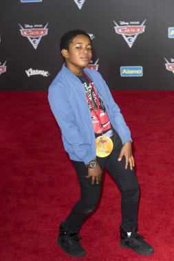 Issac Ryan Brown, 10 Haziran 2017 'de Anaheim Kongre Merkezi, Anaheim, CA' da Disney-Pixars Araç 3 'ün Dünya Başbakanlığına katıldı.. 