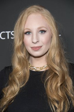 Elizabeth Stanton, DENIAL 'in ARCHITECTS, Genocide Reddedilen Soykırım Devam Ediyor adlı yeni belgesel filminin Batı Yakası Prömiyeri' ne katıldı.. 