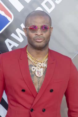 P. J. Tucker 25 Haziran 2018 'de Barker Hanger, Santa Monica, Kaliforniya' dan 2018 NBA Ödül Töreni 'ne katıldı.