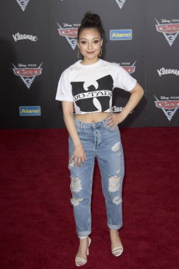 Kayla Maisonet, 10 Haziran 2017 'de Anaheim Kongre Merkezi, Anaheim, CA' da Disney Pixars 3 'ün dünya başkanına katıldı.. 