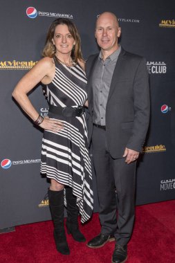 Jennifer Magee-Cook 2 Şubat 2018 'de Universal Hilton, Universal City' de 26. Yıllık Film Rehberi Ödüllerine katıldı.