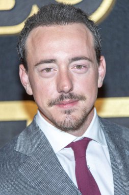 17 Eylül 2018 'de Los Angeles Pasifik Tasarım Merkezi' nde The Plaza at the Pacific Design Center 'da 70. Primetime Emmy Ödülleri' nin ardından HBOS Post Ödül Töreni 'ne katılıyor.  