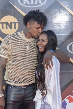 Nick Young 25 Haziran 2018 'de Barker Hanger, Santa Monica, Kaliforniya' dan 2018 NBA Ödül Töreni 'ne katıldı.