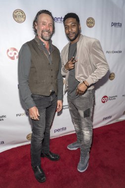 John Pyper-Ferguson, Jocko Sims kitap tanıtımına katıldı. 2, 2 Aralık 2017 'de Los Angeles, Kaliforniya' daki Sinemacılar Grubu Galerisi 'nde.