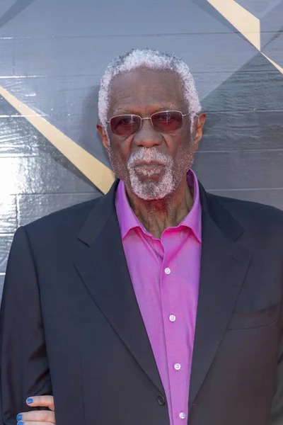 Bill Russell 25 Haziran 2018 'de Barker Hanger, Santa Monica, Kaliforniya' dan 2018 NBA Ödül Töreni 'ne katıldı.