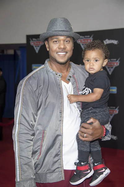 Pooch Hall, 10 Haziran 2017 'de Anaheim Kongre Merkezi, Anaheim, CA' da Disney-Pixars Araç 3 'ün dünya başkanına katılıyor..  