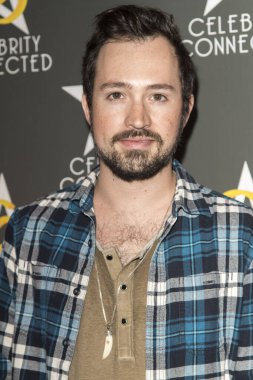 Dustin Belt, 6 Mayıs 2017 'de W Hotel Hollywood, Los Angeles CA' da MTV Film ve TV Ödülleri 'ni onurlandıran Ünlüler Bağlı Lüks Hediye Suiti' ne katıldı.. 