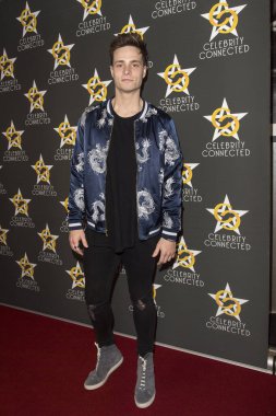 Spenser Sutherland, 6 Mayıs 2017 'de W Hotel Hollywood, Los Angeles CA' da MTV Film ve TV Ödülleri onuruna verilen Ünlüler Bağlı Lüks Hediye Suiti 'ne katıldı.. 