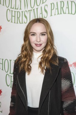 Camryn Grimes, 27 Kasım 2016 'da 85. Geleneksel Hollywood Noel Geçit Töreni' ne geldi.. 