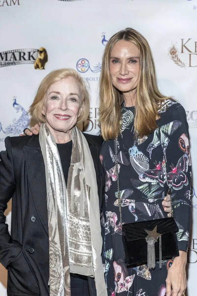 2017 Holland Taylor Kelly Lynch Attends Keplers Dream Premiere Regent — 스톡 사진