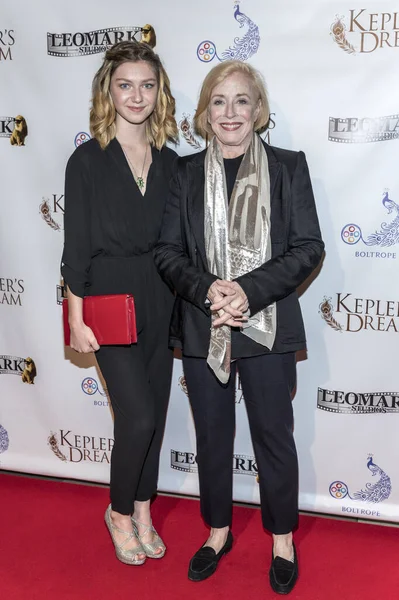 2017 Isabella Blake Thomas Holland Taylor Attends Keplers Dream Premiere — 스톡 사진