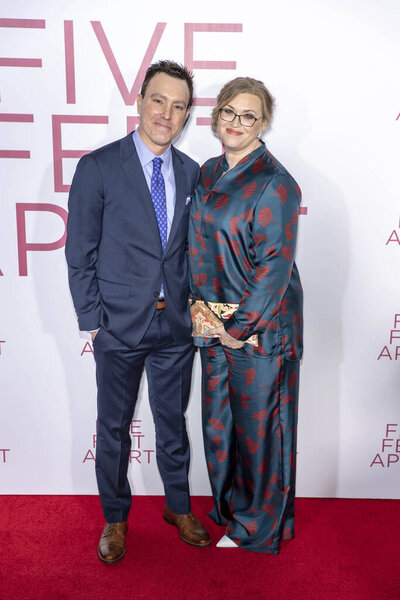 Тобиас Лаконис и Микки Дотри посетили премьеру "Five Feet Apart" в Лос-Анджелесе в Fox Bruin Theatre, Westwood, CA 7 марта 2019 года

