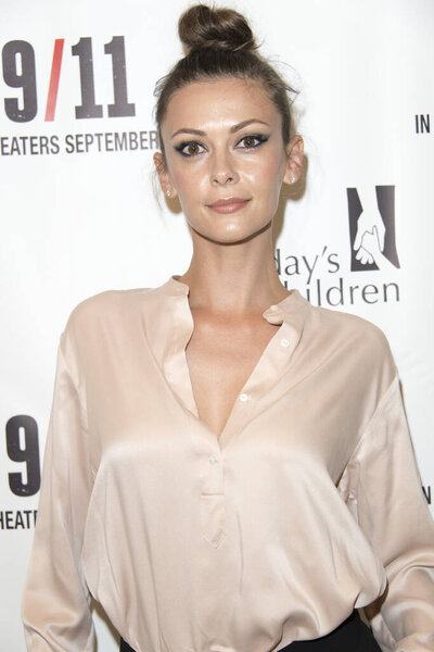 Ольга Фонда приняла участие в Лос-Анджелесском премьерном показе 9 / 11 29 августа 2017 года в THE ACADEMYS LINWOOD DUNN THEATRE, Лос-Анджелес, Калифорния
 