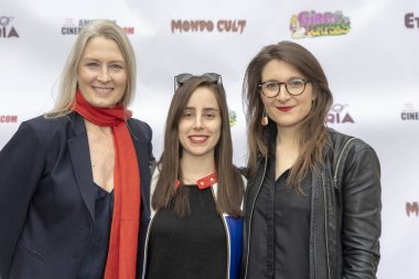 Christine Kellogg-Darrin, Maria Alice Arida, Rosita Lama Muvdi 16 Haziran 2018 'de Hollywood, Kaliforniya' daki Mısır Tiyatrosu 'nda Etheria Film Gecesi' ne katıldılar.
