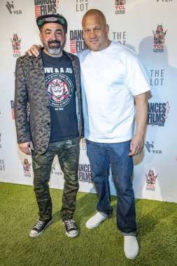 Anthony Pedone, Christopher Matthew Cook, 11 Haziran 2018 'de Hollywood, Kaliforniya' daki TCL Çin Tiyatrosu 'nda düzenlenen 