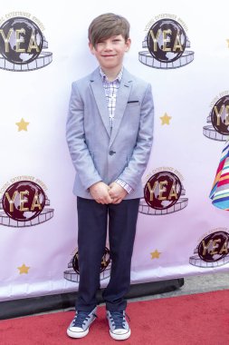  Lucas Misaljeviç 15 Nisan 2018 'de Globe Theatre, Universal City' de düzenlenen 3. Yıllık Genç Eğlence Ödüllerine katıldı.