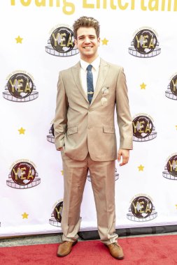 Brandon Tyler Russell 15 Nisan 2018 'de Globe Theatre, Universal City' de düzenlenen 3.