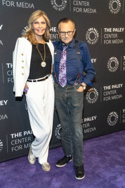 Shawn ve Larry King, 1 Ağustos 2018 'de Kaliforniya' daki The Paley Center for Media, Beverly Hills 'te Dionne Warwick' le 