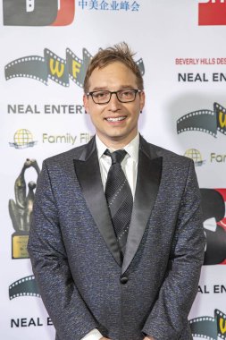 Alex Zsolt, 27 Eylül 2018 'de Hollywood' daki The Universal Hilton Hotel 'de Aile Film Ödülleri' ne katılıyor.