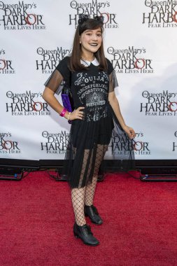 Chloe Noelle, 28 Eylül 2018 'de Long Beach, Kaliforniya' da Queen Mary 'nin Dark Harbor Media & VIP Gecesi' ne katılıyor.