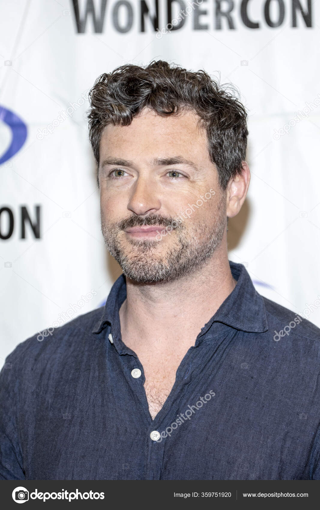 Brendan Hines Participa 2019 Wondercon Sony Pictures Television