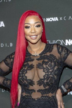 DJ Duffey 14 Kasım 2018 'de BOULEVARD 3, Los Angeles, Kaliforniya' da Moda Nova X Cardi B fırlatma etkinliğine katıldı..