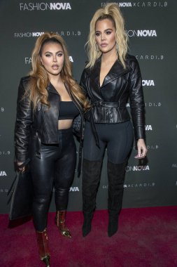 Achemyan, Khloe Kardashian 14 Kasım 2018 'de BOULEVARD 3, Los Angeles, Kaliforniya' da Moda Nova X Cardi B fırlatma etkinliğine katıldı..
