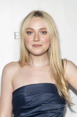 Dakota Fanning, Taglyan Kompleksi, Los Angeles, CA 'da Yetenek Yöneticileri Derneği tarafından sunulan 15.